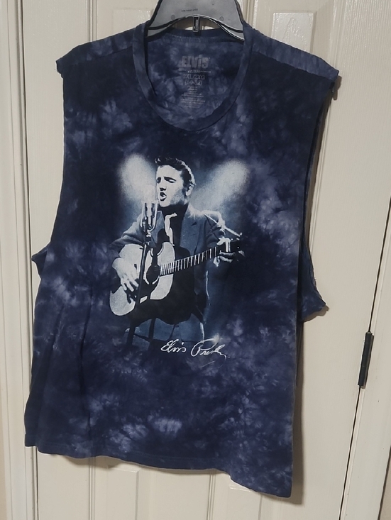 Elvis Presley Other - Elvis Presley Navy Tie-Dye Muscle Tank. Top Pre-owned Great Condition.